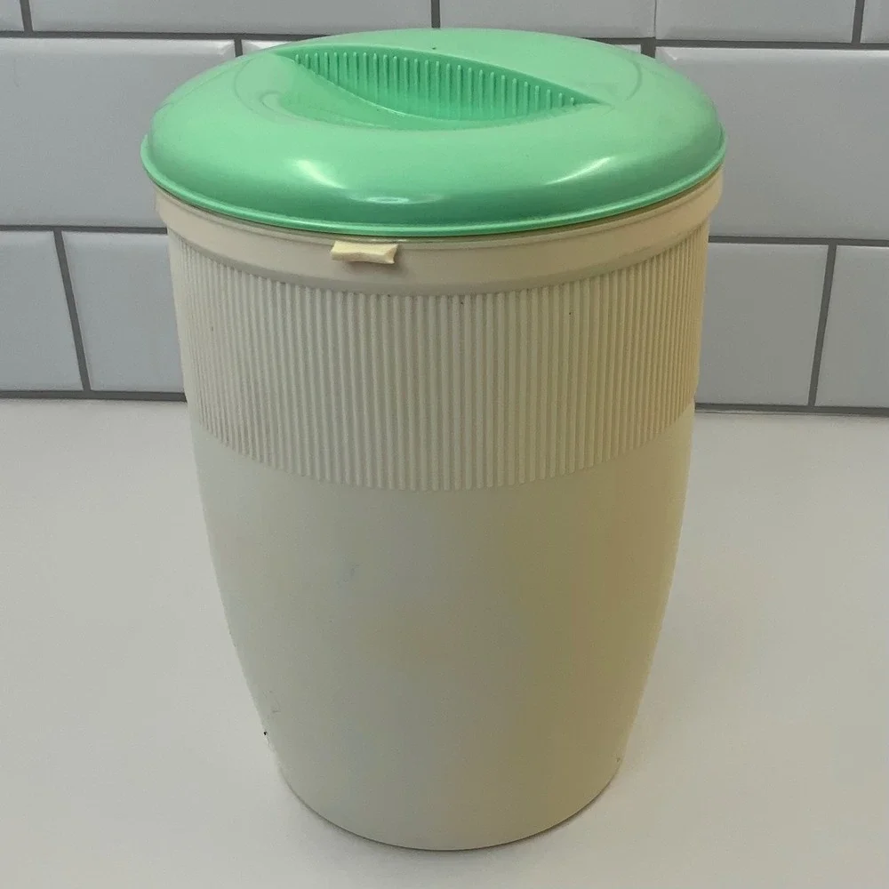 Vintage Unbranded Ribbed Thermal Ice Bucket Plastic Beige Green